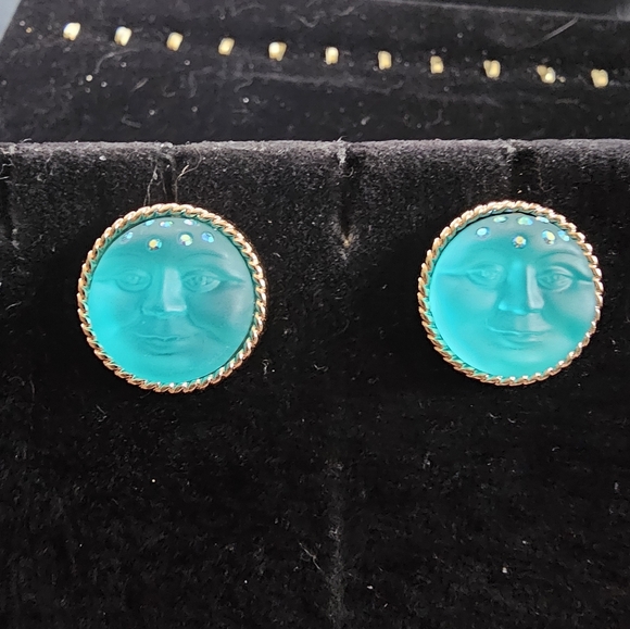 Kirks Folly Earrings - Picture 2 of 4